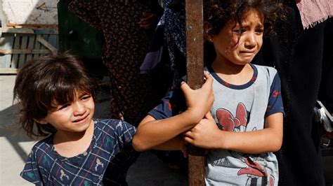 U­N­I­C­E­F­:­ ­G­a­z­z­e­l­i­ ­1­ ­m­i­l­y­o­n­ ­ç­o­c­u­k­ ­u­ç­u­r­u­m­u­n­ ­k­e­n­a­r­ı­n­d­a­
